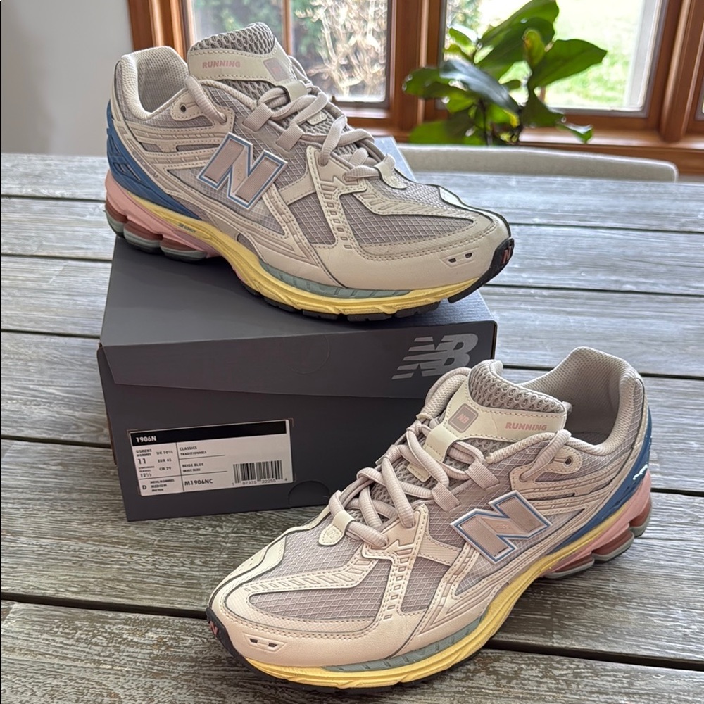 New Balance 1906. Used. Men’s 11.